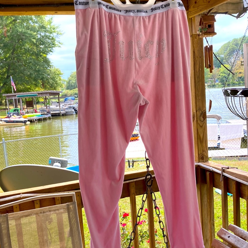 Juicy couture lounge pants.
